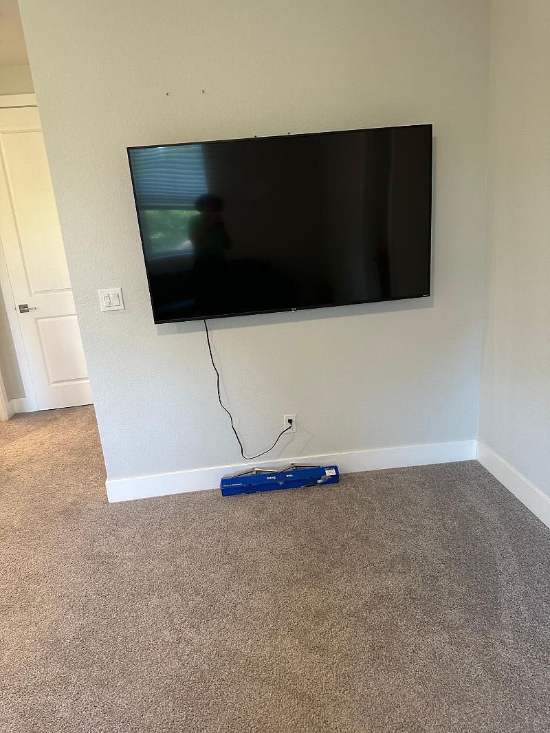 Loft 65 inch TV
