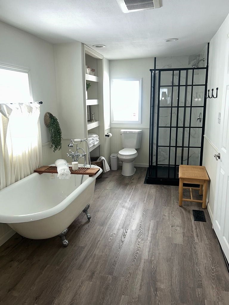 Full Bath, first floor