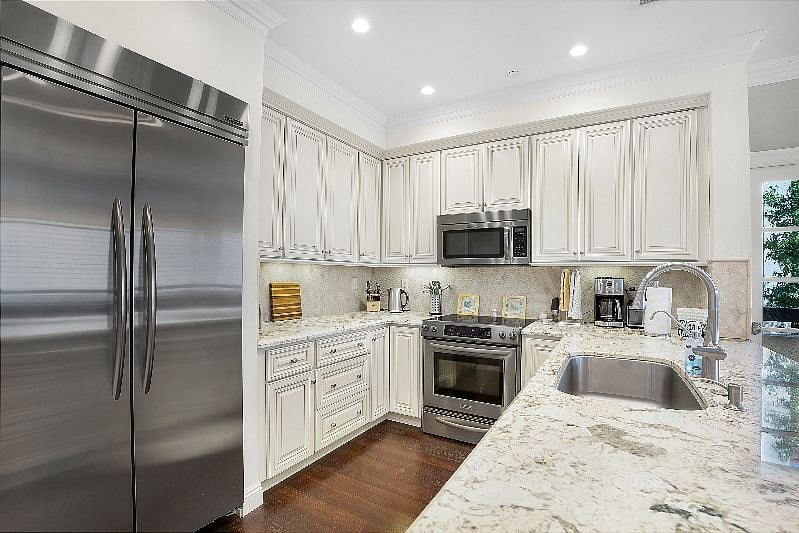 Furnished Finder property 568493_1 photo 4