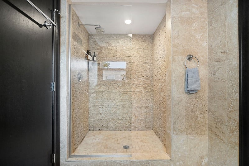 En-suite master bathroom