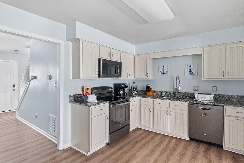 Furnished Finder property 568524_1 photo 10