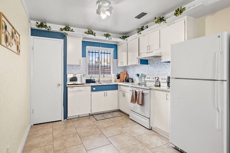 Furnished Finder property 568561_1 photo 8