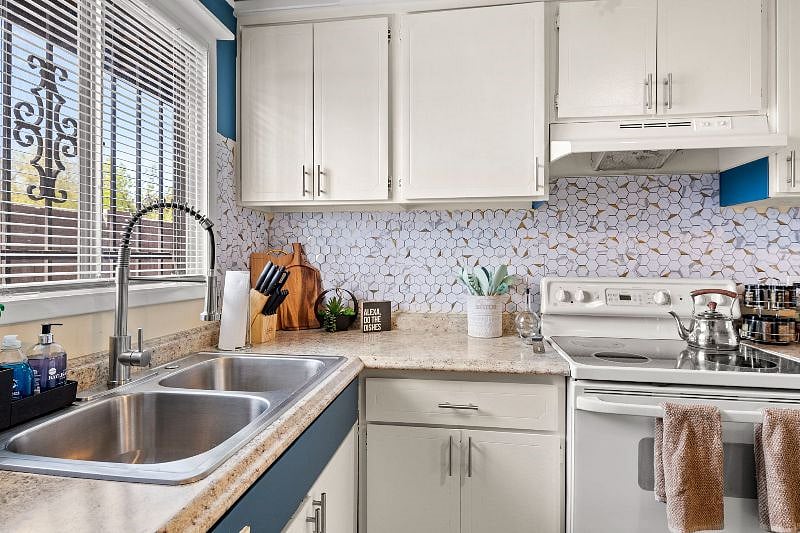 Furnished Finder property 568561_1 photo 14