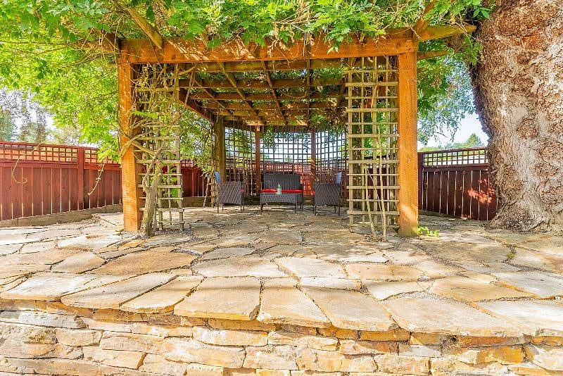 Furnished Finder property 568622_1 photo 17