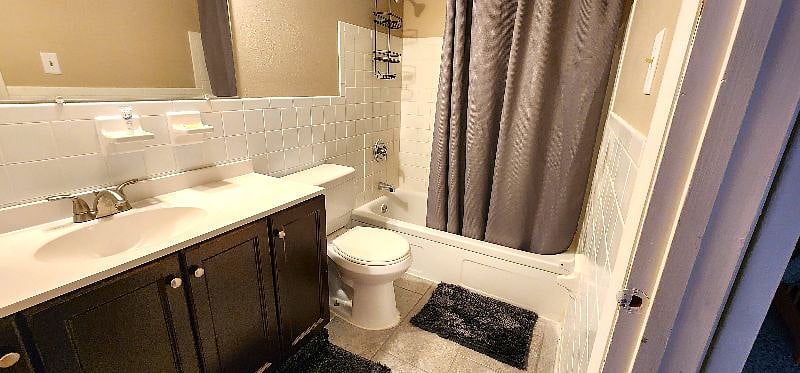 Full Bath on  2nd Floor