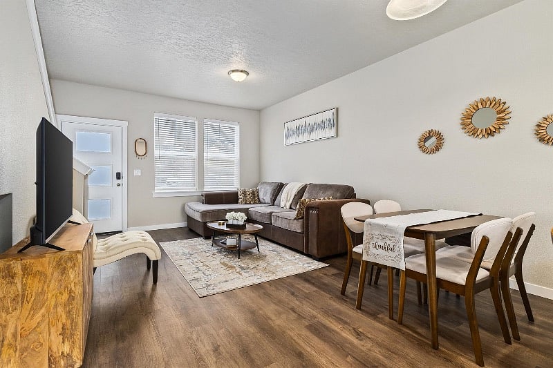 Furnished Finder property 568701_1 photo 4