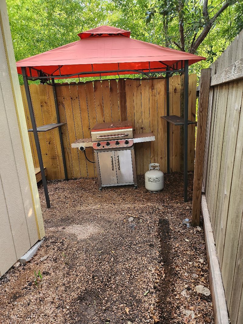 Propane grill for your private use