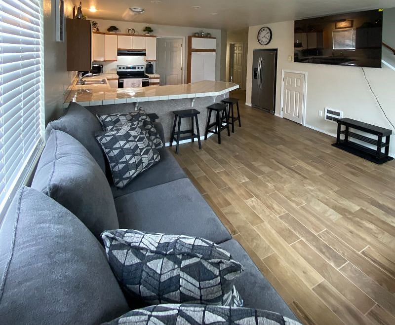 Furnished Finder property 568809_1 photo 3