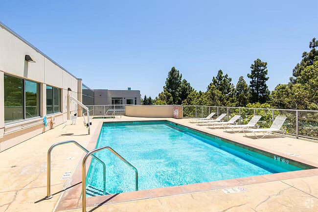 Furnished Finder property 568830_1 photo 8