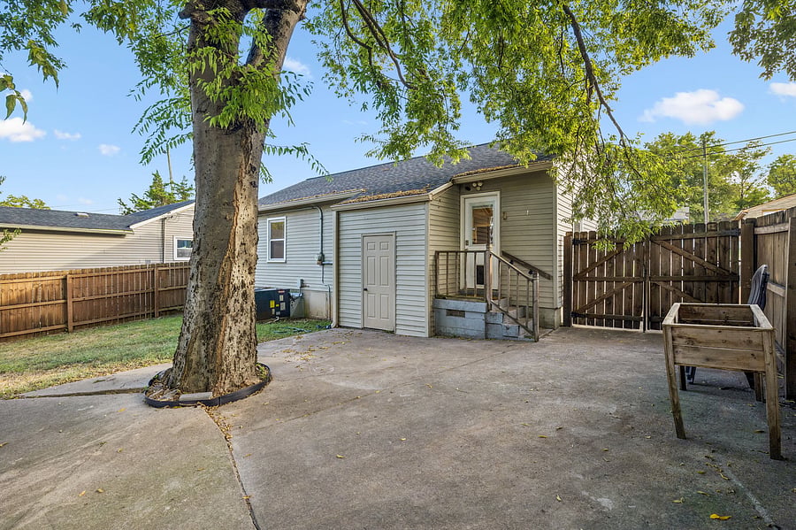 Furnished Finder property 568850_3 photo 15