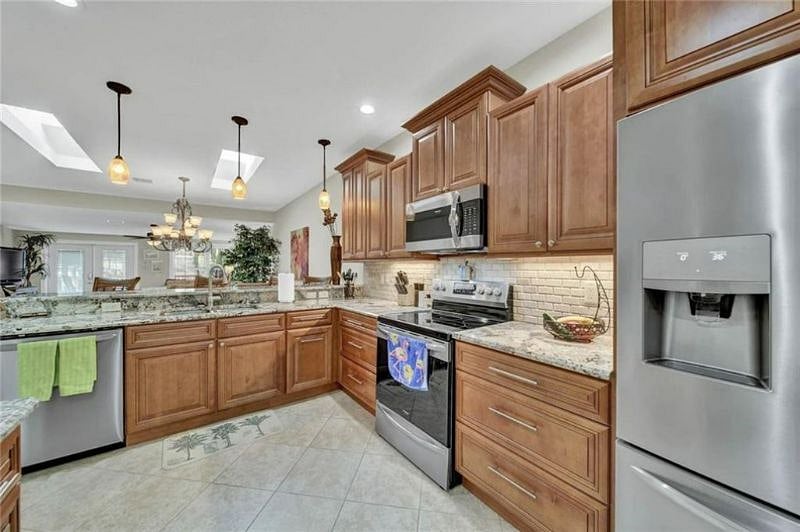 Furnished Finder property 568960_1 photo 3