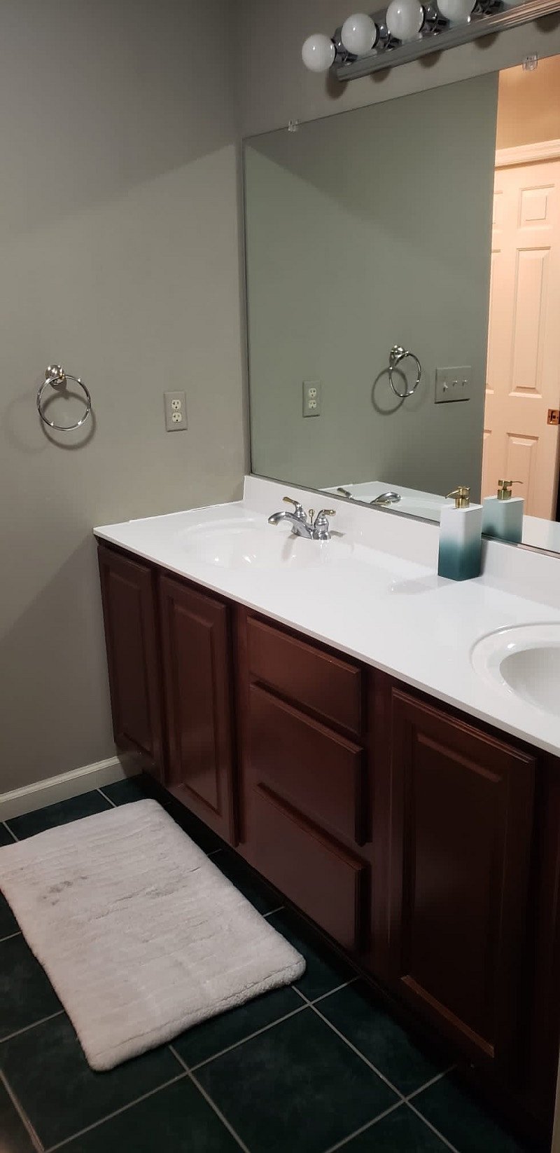 Furnished Finder property 568970_1 photo 3