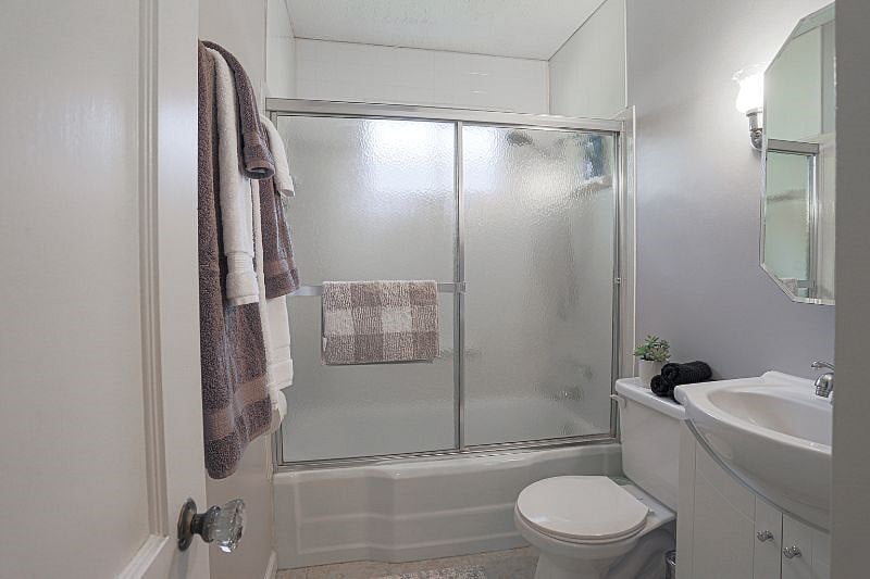 Furnished Finder property 568996_1 photo 12