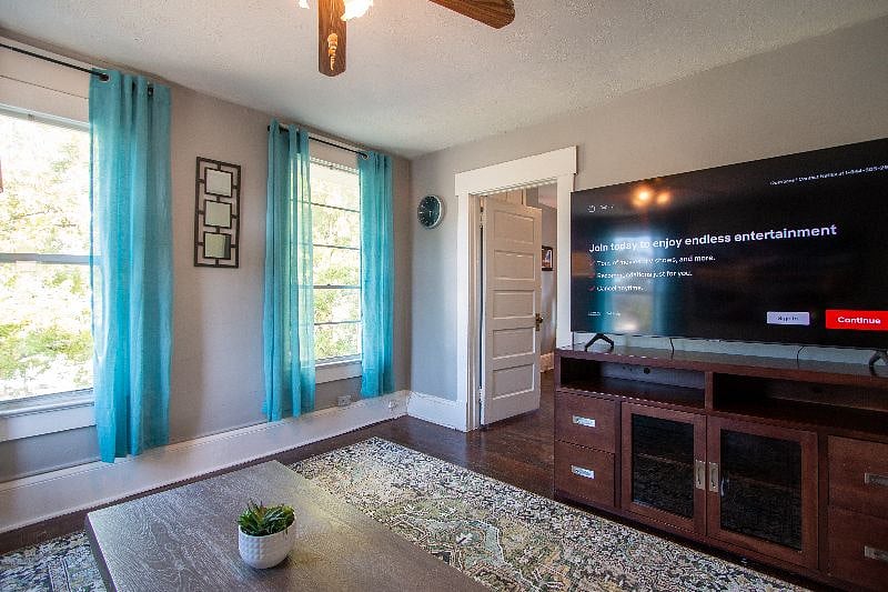 Furnished Finder property 569016_1 photo 18