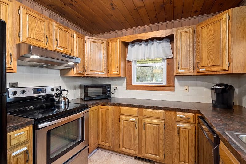 Furnished Finder property 569098_1 photo 21