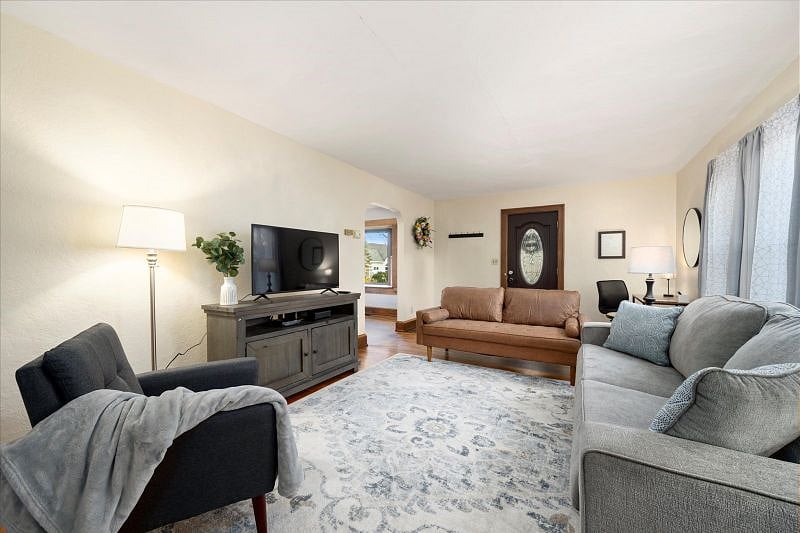 Furnished Finder property 569098_1 photo 28