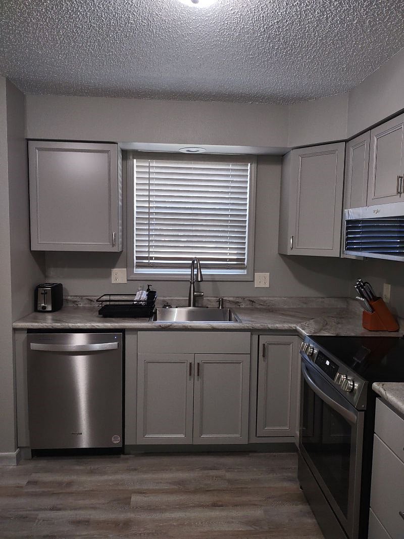 Furnished Finder property 569102_1 photo 3