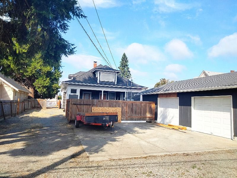 House back parking