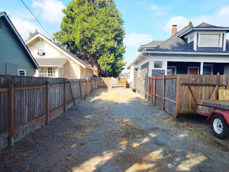 House back parking