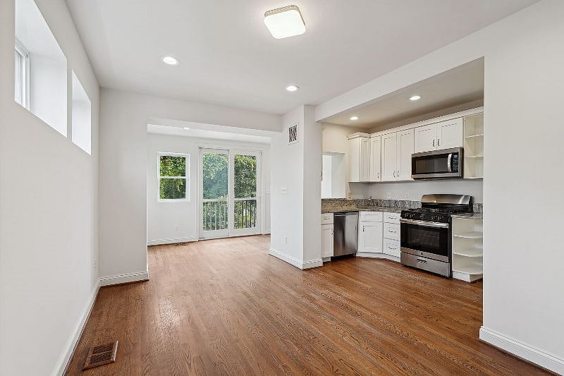Furnished Finder property 569128_1 photo 3