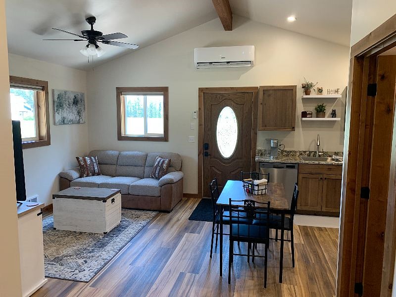 Furnished Finder property 569179_1 photo 8