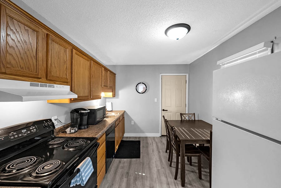Furnished Finder property 569222_3 photo 8