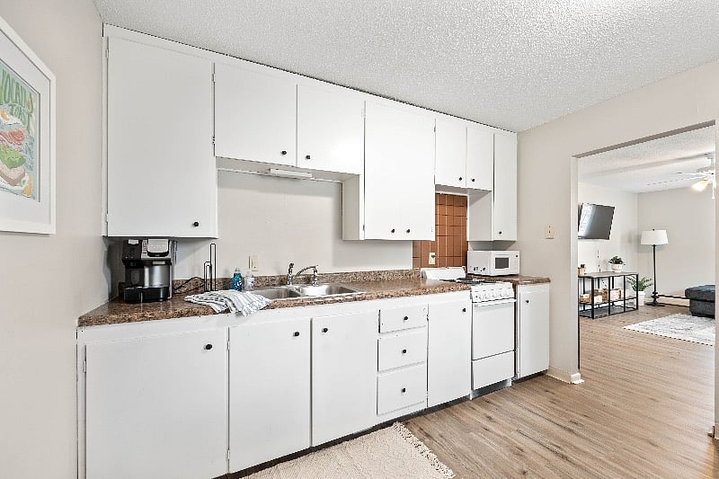 Furnished Finder property 569222_4 photo 4