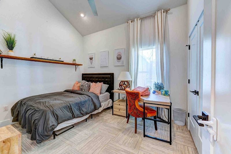Furnished Finder property 569241_1 photo 26