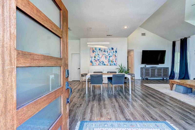 Furnished Finder property 569241_1 photo 5