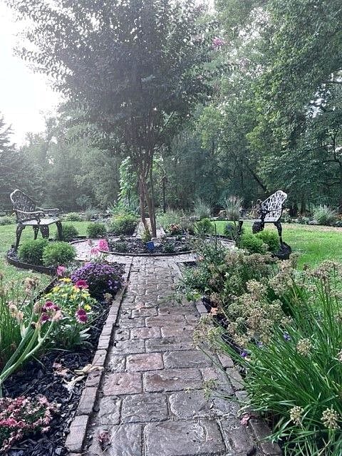 80' Diameter English Garden