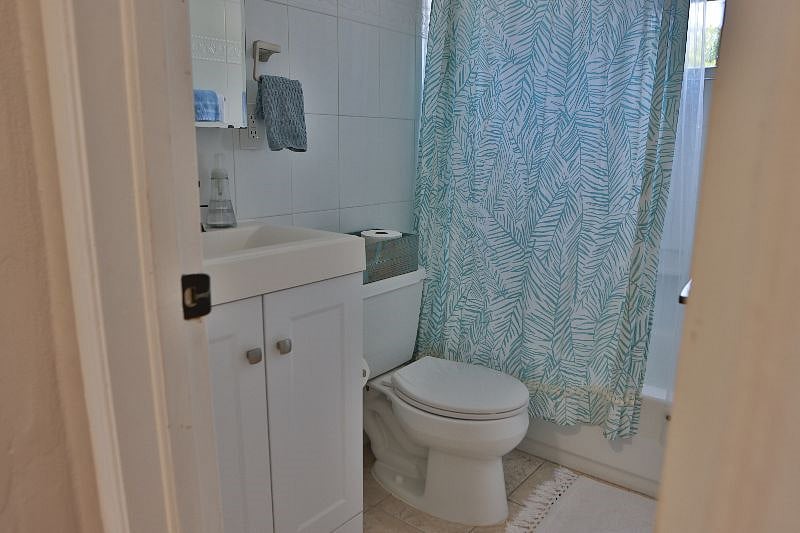 2nd bathroom