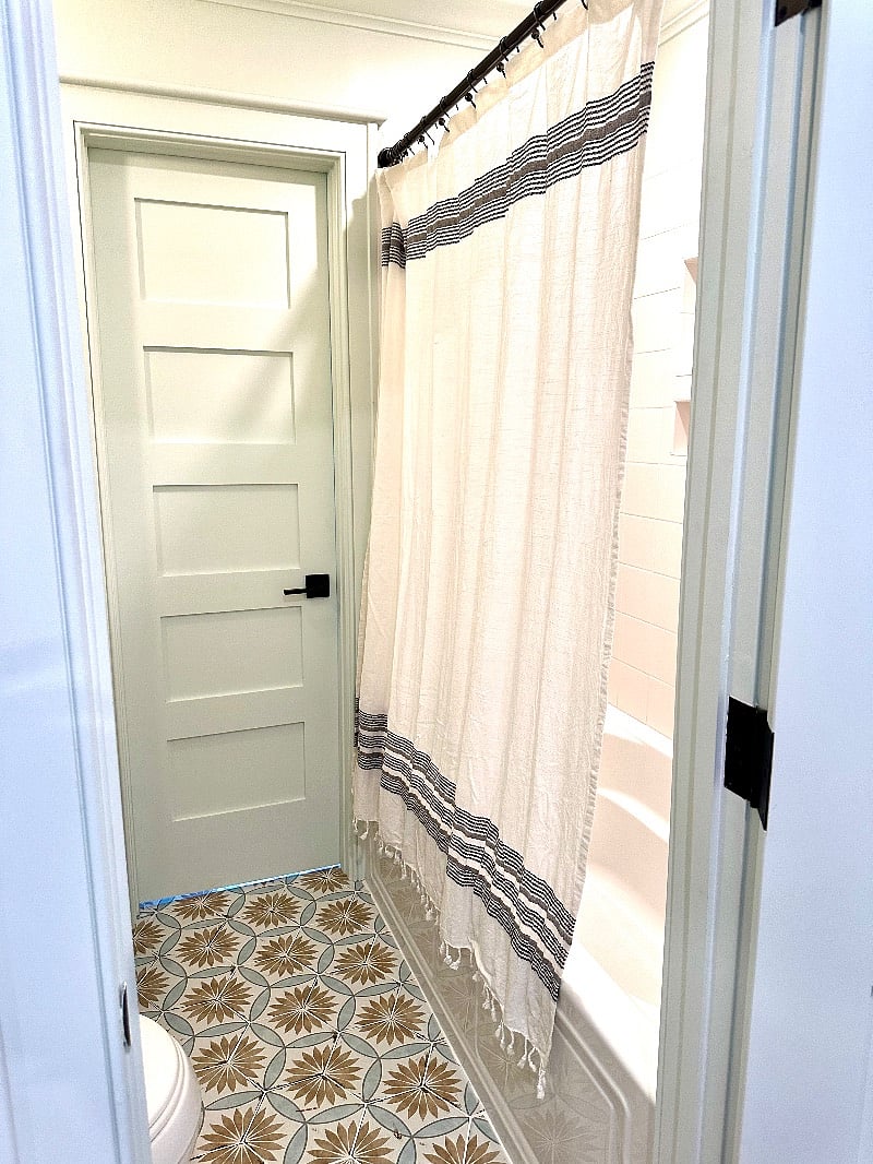 Furnished Finder property 569408_1 photo 15