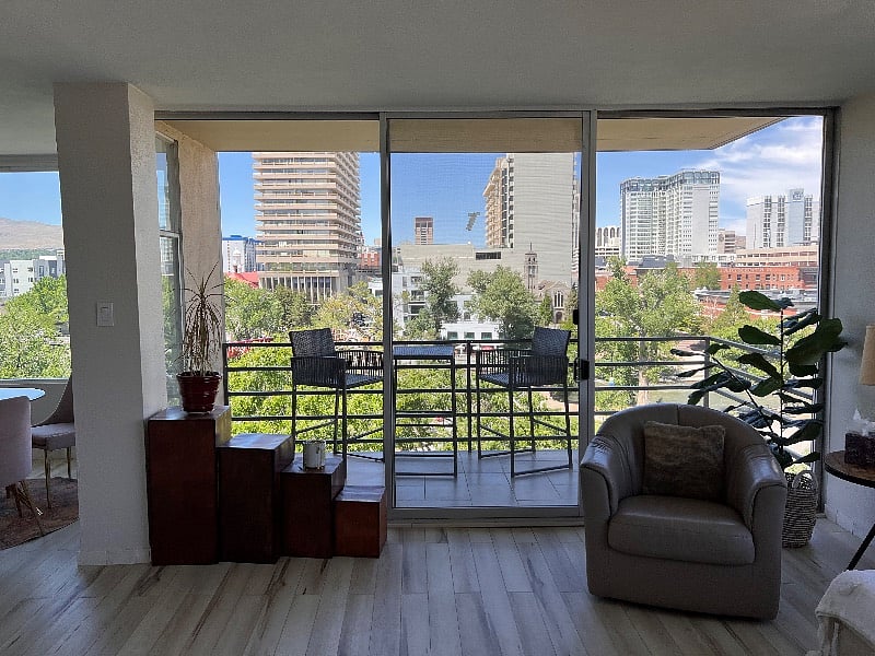livingroom view looking over Truckee River