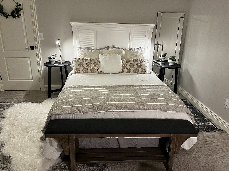 Queen size bed