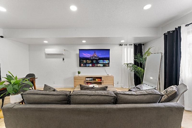 Furnished Finder property 569555_1 photo 4