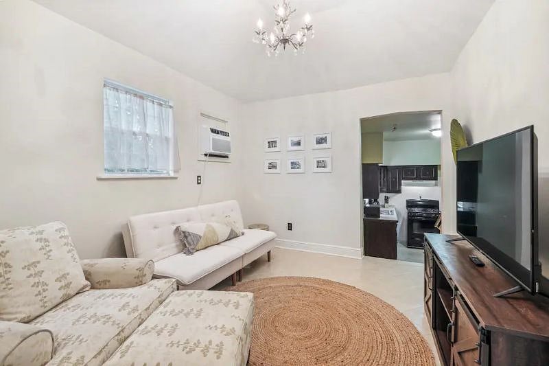 Furnished Finder property 569586_1 photo 2