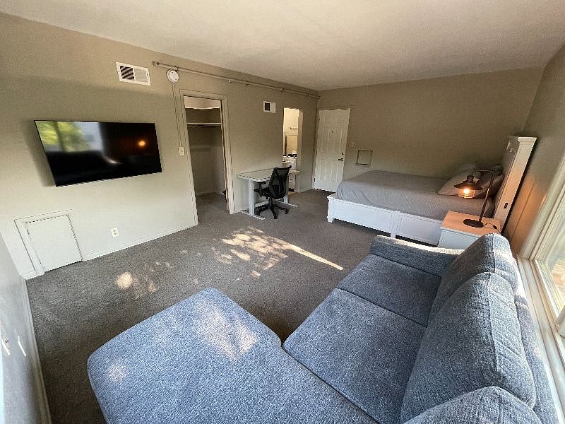 Furnished Finder property 569665_11 photo 3