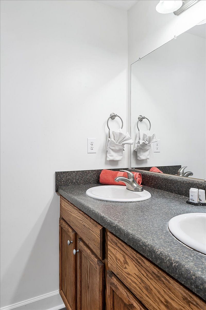Furnished Finder property 569710_1 photo 32