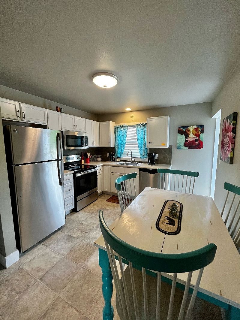 Furnished Finder property 569723_1 photo 6