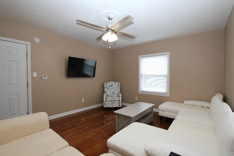 Furnished Finder property 569765_2 photo 3