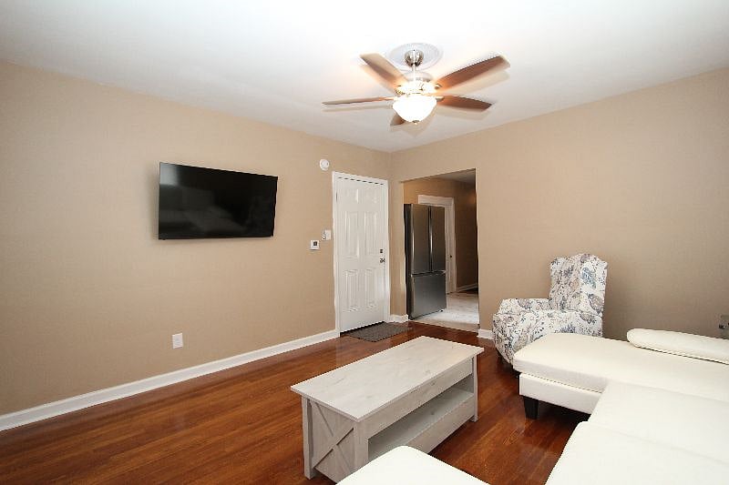 Furnished Finder property 569765_3 photo 4
