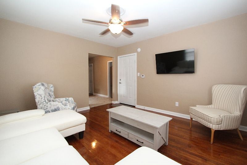Furnished Finder property 569765_4 photo 5