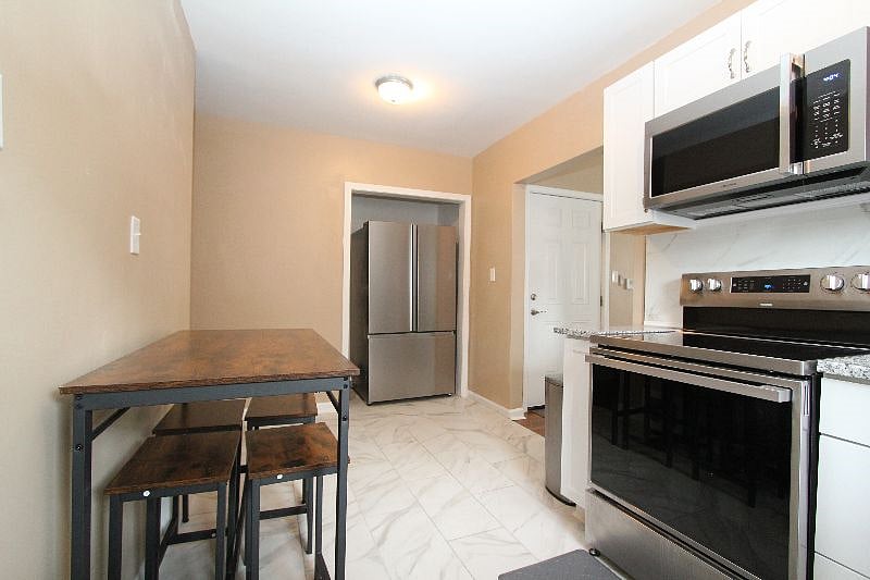 Furnished Finder property 569765_4 photo 8