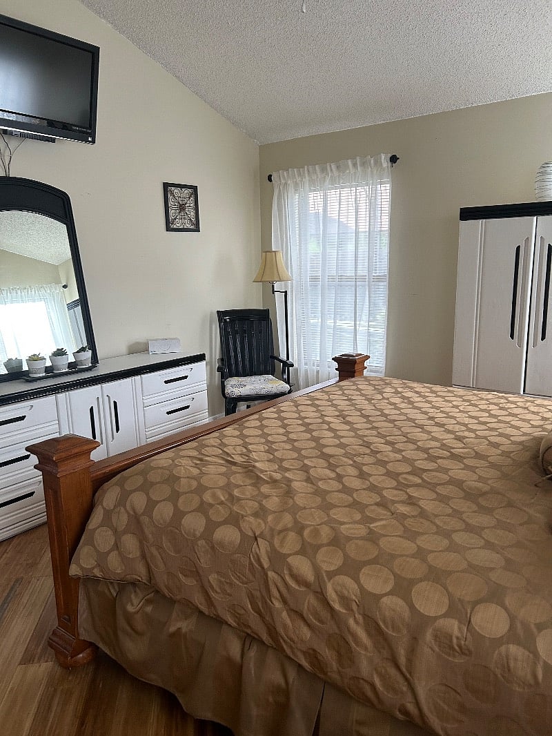 Furnished Finder property 569771_1 photo 9