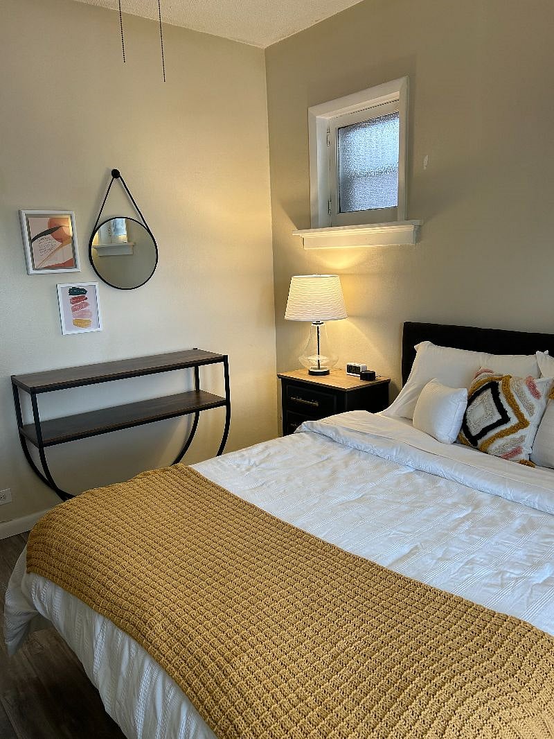 Furnished Finder property 569808_1 photo 3