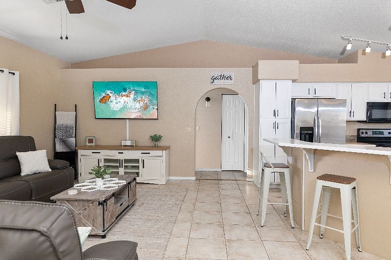 Furnished Finder property 569863_1 photo 10