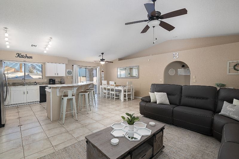 Furnished Finder property 569863_1 photo 19