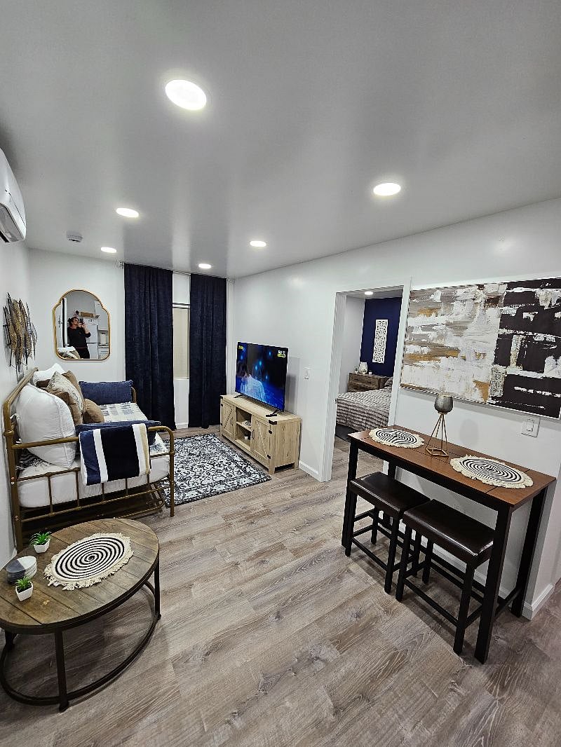 Furnished Finder property 569873_1 photo 6