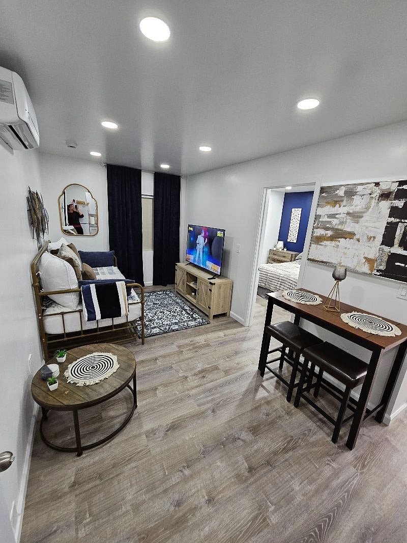 Furnished Finder property 569873_1 photo 9