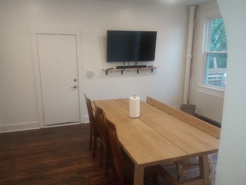 dining room, view 2